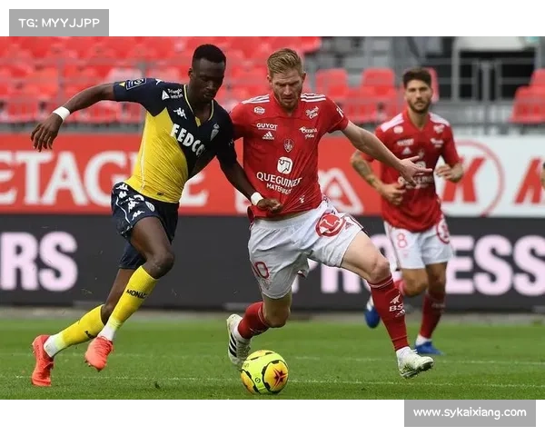 穆涅头球梅开二度 洛里昂与布雷斯特2-2战平